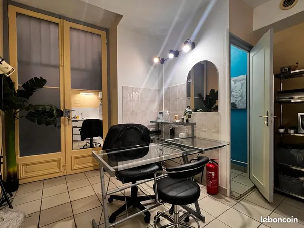 Droit au Bail, à céder commerce proche rue piétonne