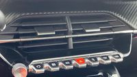 Peugeot 2008 1.2 PureTech 130ch S&S GT EAT8 — photo 15