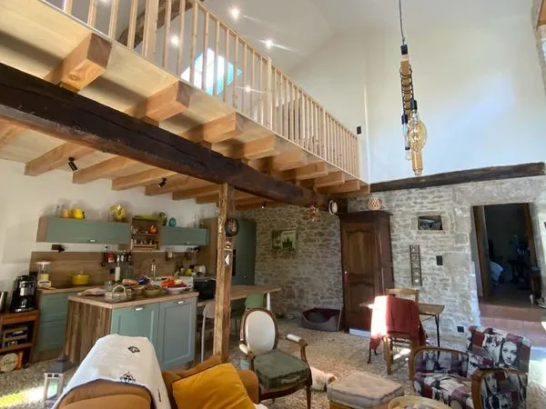 Ensemble immobilier Maison, gîte et grange