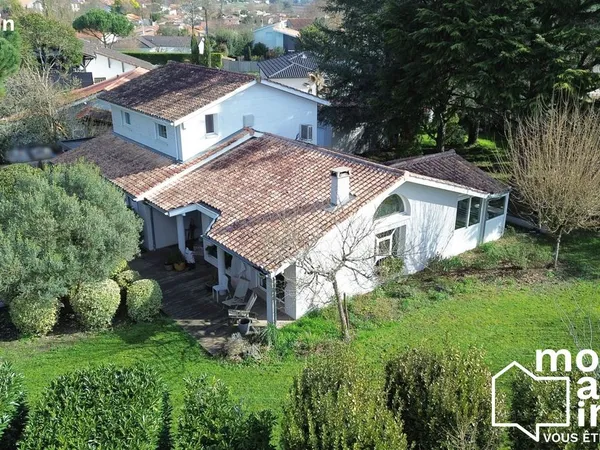 Propriété 6 pièces 170 m²
