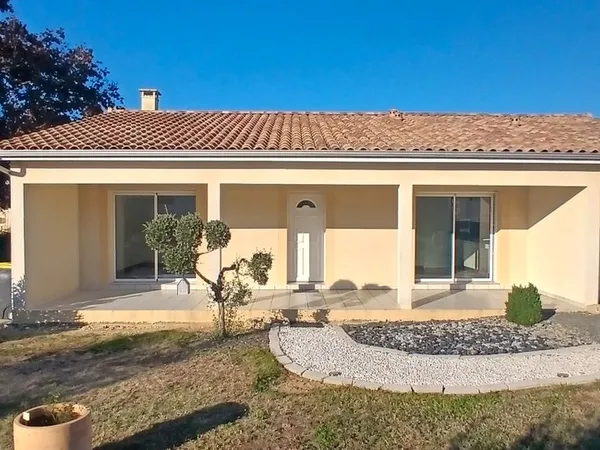Maison location EXCELLENT état BONNETAN 101m2 avec 3 ch jardin et arrêt de bus à 200m pour Bordeaux 