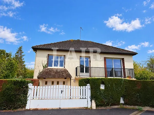 Pavillon sur sous-sol 70 m² avec jardin St Germain du Corbeis - Réf 15817