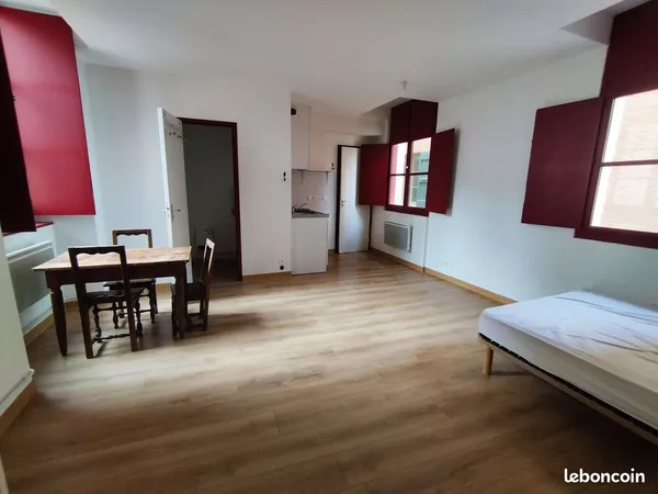 Studio 1 pièce 25 m²
