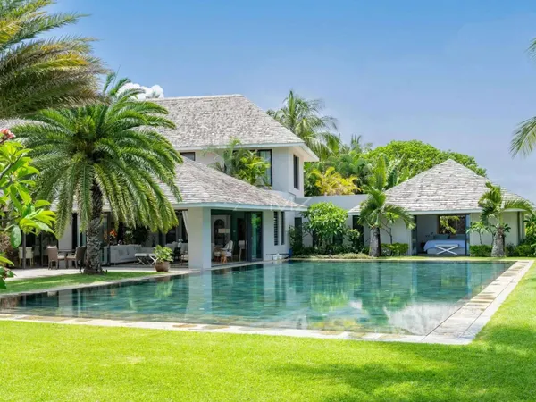 Maison 7 pièces 850 m²