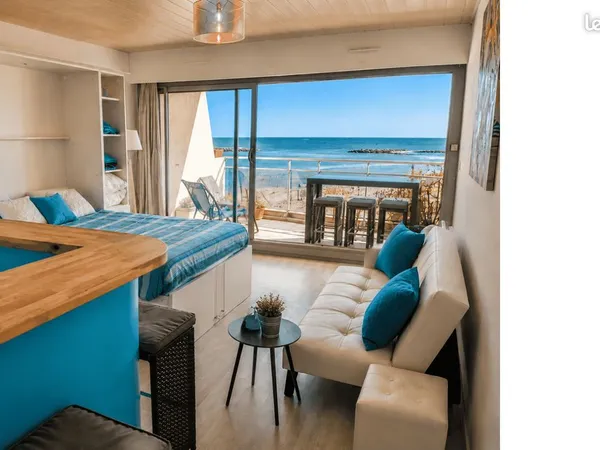 STUDIO MEUBLÉ 36 m² - TERRASSE VUE MER - PARKING PRIVÉ