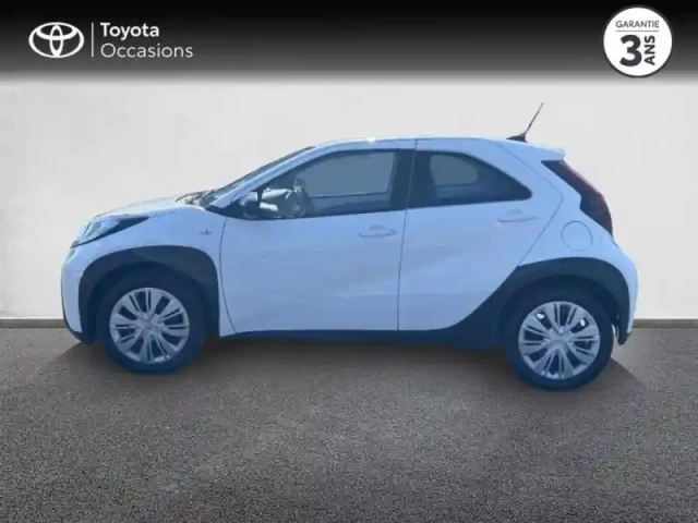 Toyota Aygo x 1.0 vvt-i 72ch dynamic s-cvt my23 — photo 3
