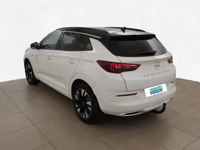 Opel Grandland hybrid 225 ch bva8 — photo 32