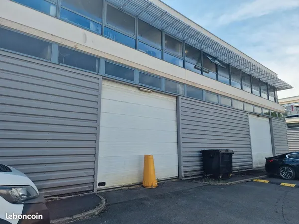 à vendre - ensemble immobilier professionnel - croissy-beaubourg (77)