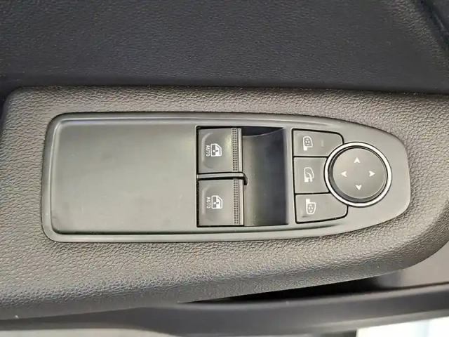 Renault Clio blue dci 85 — photo 28
