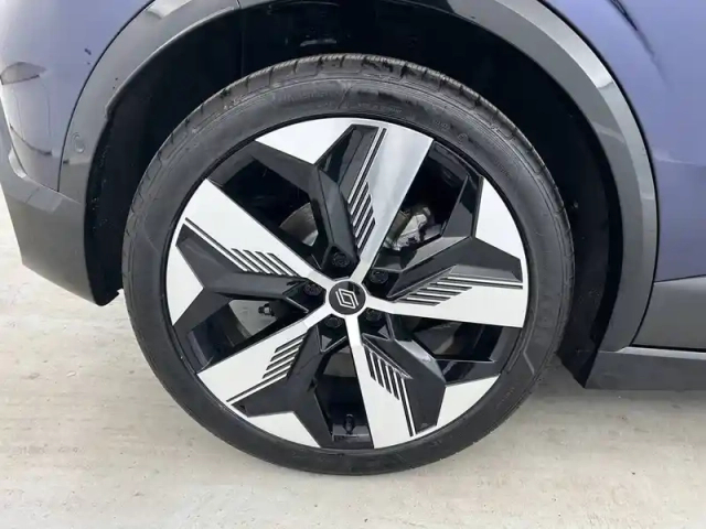 Renault Megane e-tech 220 ch autonomie confort gsr2 — photo 62