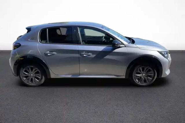 Peugeot 208 electrique 50 kwh 136ch — photo 4