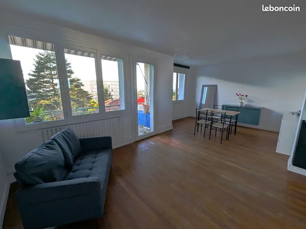 T3 meublé 66 m² avec balcon et vue dégagée - Lyon 5e (Charcot / Castors)