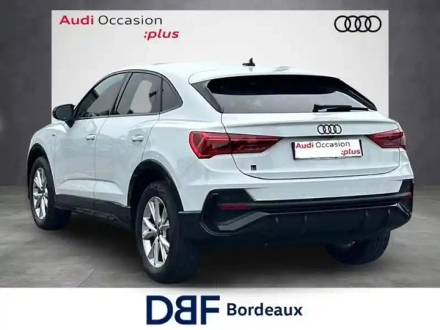 Audi Q3 35 tfsi 150 ch s tronic 7 s line plus — photo 3