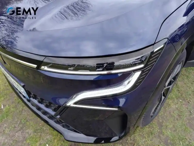 Renault Megane e-tech ev60 220 ch super charge — photo 36