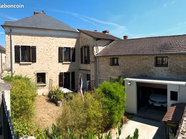 Maison de caractère à Oinville sur Montcient