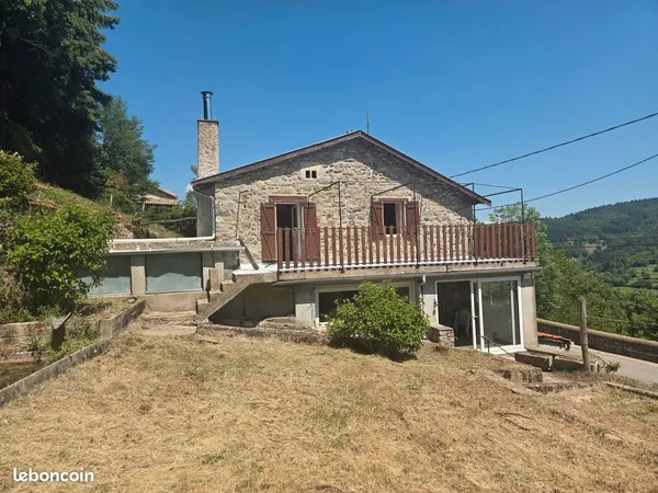 Belsentes ( 07160) Les Nonieres, maison en pierres sur un terrain de 16 257 m²