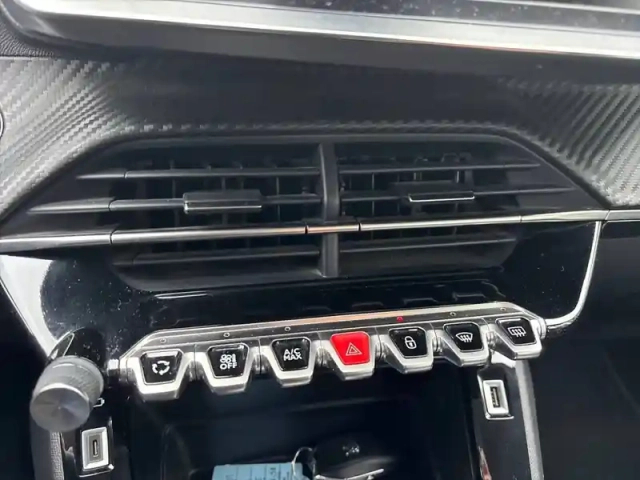 Peugeot 208 electrique 50 kwh 136ch — photo 19