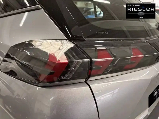 Peugeot 2008 puretech 100 s&amp;s bvm6 — photo 17