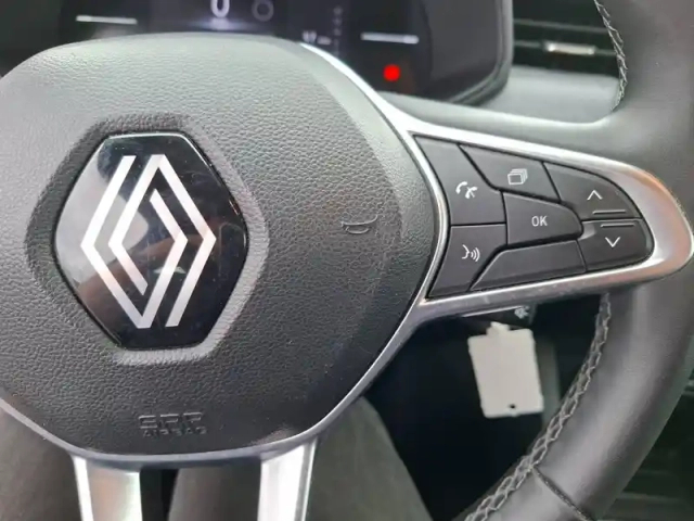 Renault Clio blue dci 100 ch gsr2 — photo 30