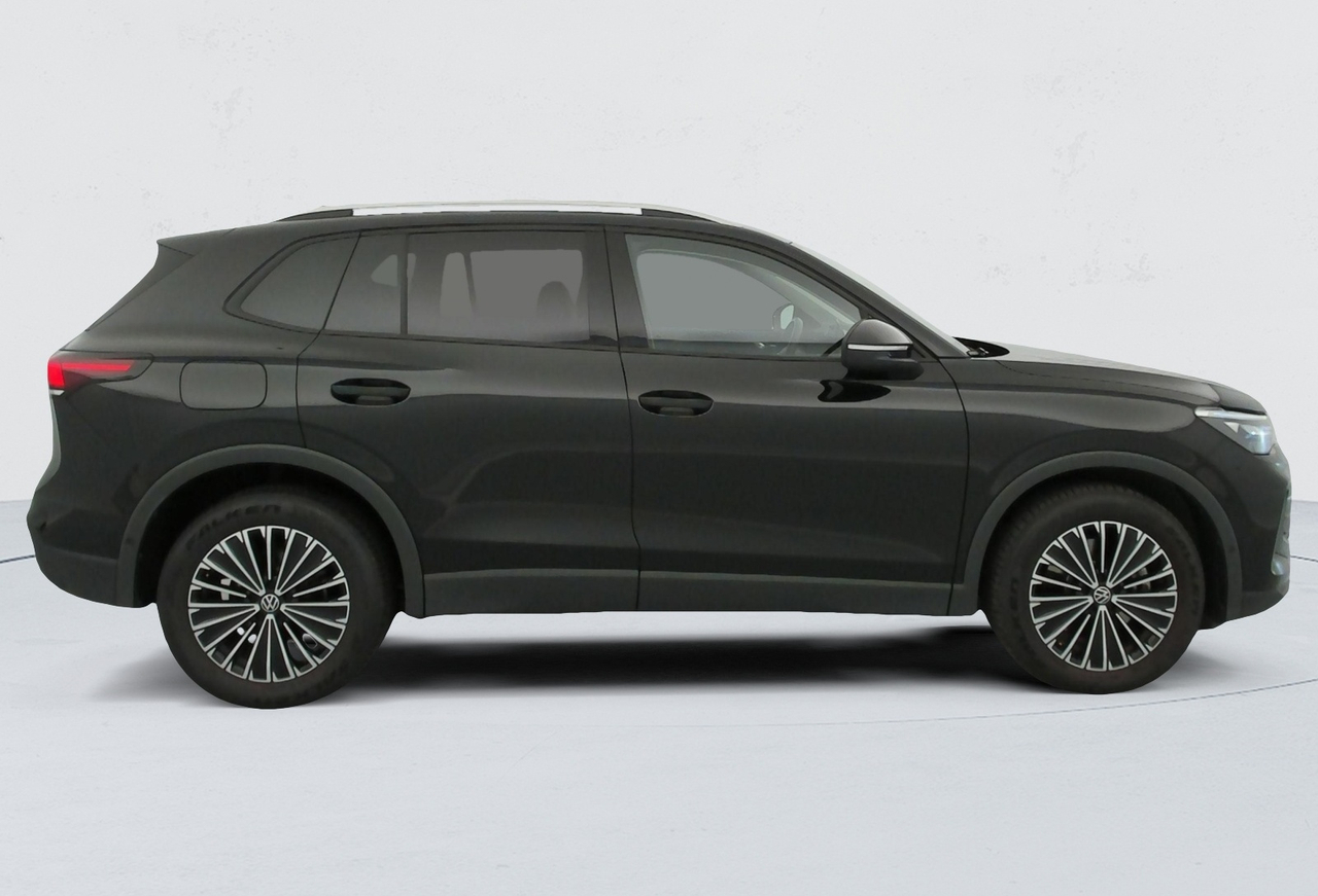 Volkswagen Tiguan — photo 6