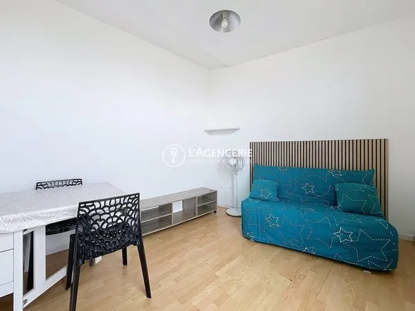 Studio meublé avec emplacement de parking