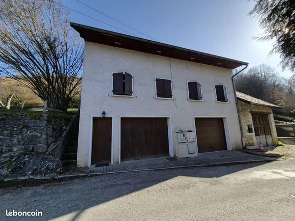 Immeuble 3 pièces 85 m²