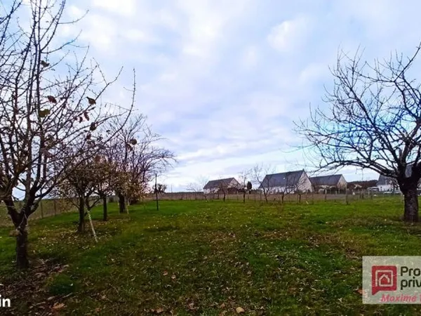 Terrain 2 100 m² Chateau Renault