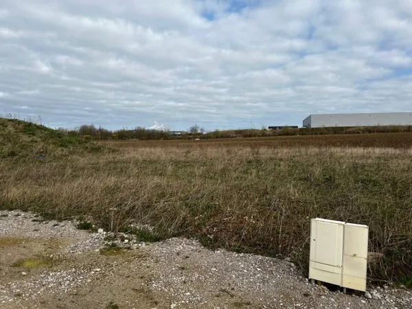 Terrain 400 m²