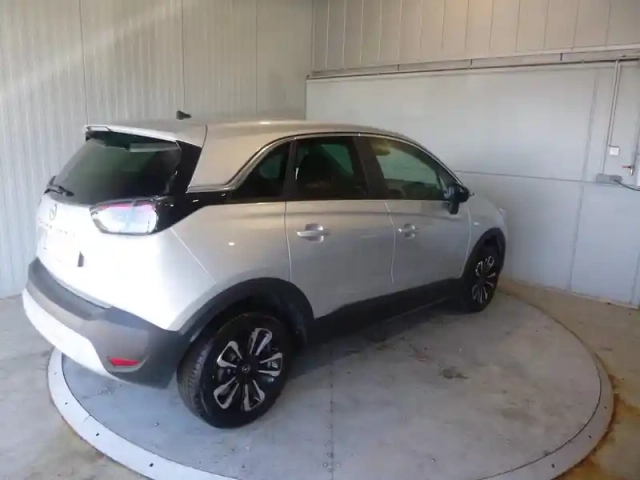 Opel Crossland 1.2 turbo 110ch elegance — photo 9