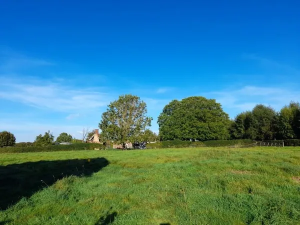 Terrain 923 m²
