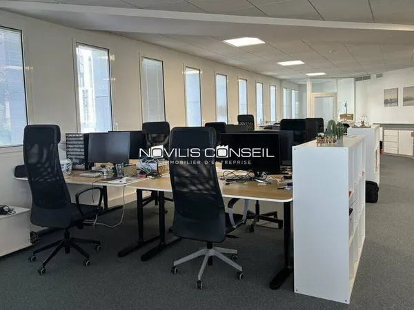 Bureaux 200 m²