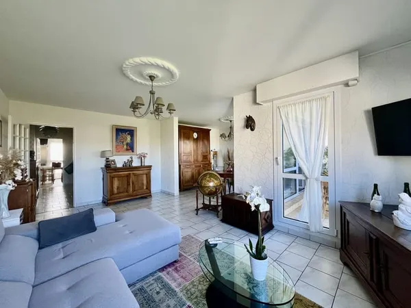 Appartement type 5 traversant