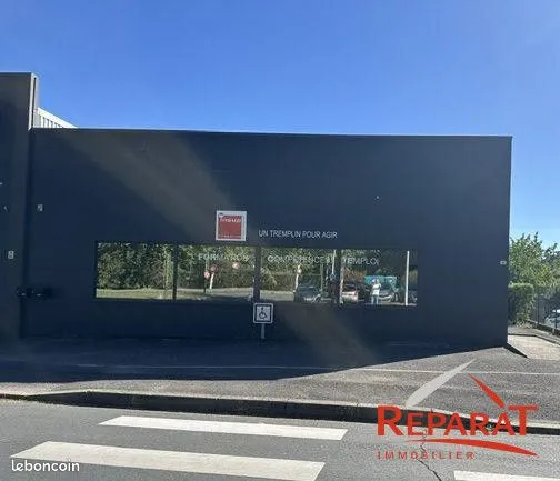 Local 170 m² Brive-la-Gaillarde