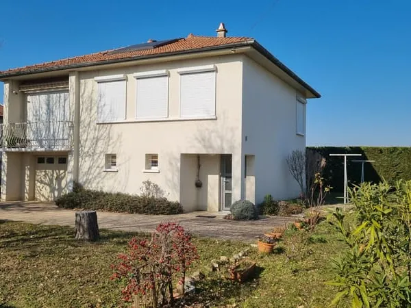 Maison situé à Sablons