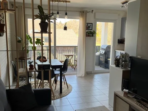 Appartement T2 avec balcon, garage, parking et cave à Bonne (74380)