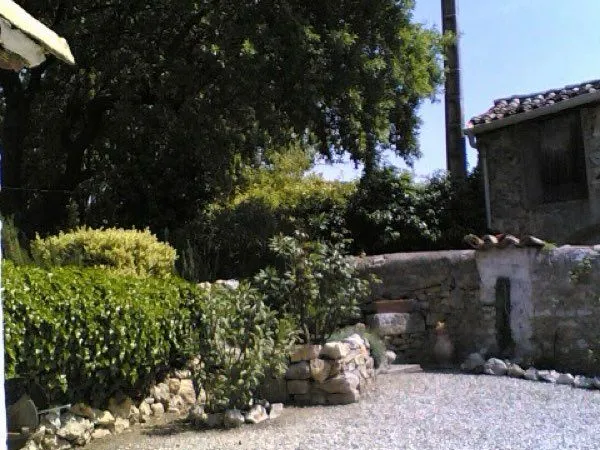 Maison de village avec jardin