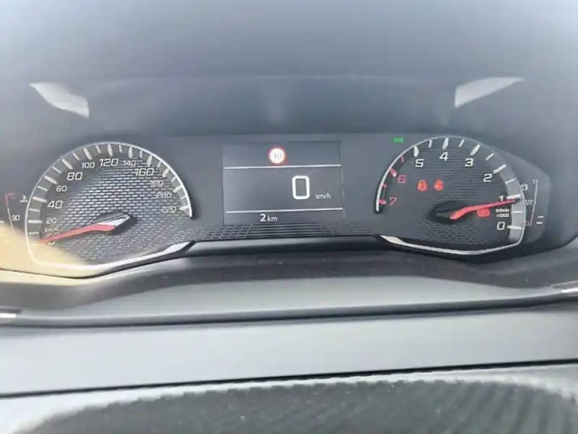 Peugeot 208 turbo 100 ch bvm6 — photo 10