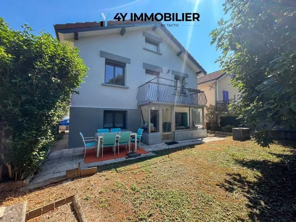 Maison 6 pièces 178 m²