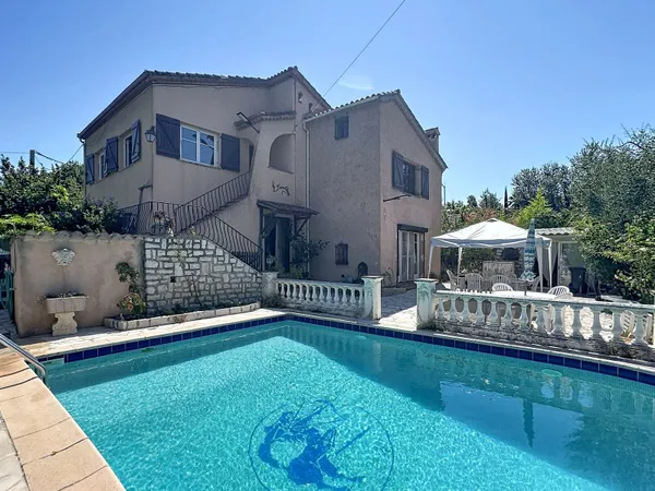 Maison 10 pièces 200 m²