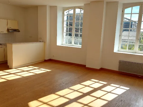 APPARTEMENT COGNAC 84 m2.