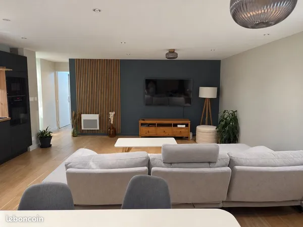 T4 93 m² rénové - Chartrons / Saint-Martial - 2 balcons - Parking