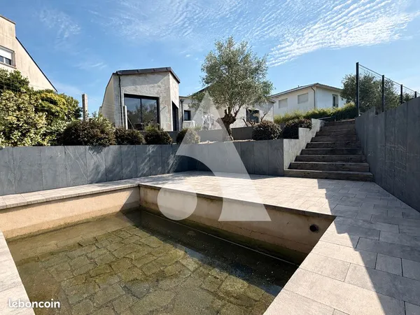 Maison 7 pièces 181 m²