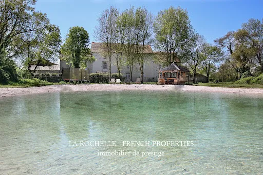 Maison 18 pièces 700 m²