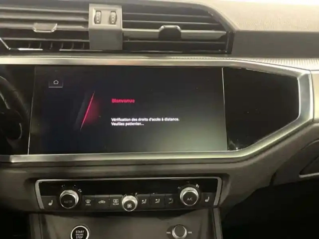 Audi Q3 35 tfsi 150 ch s tronic 7 s line plus — photo 20