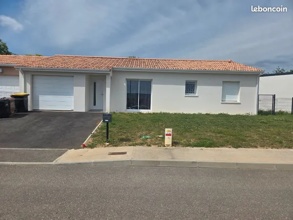 Maison neuve 95m² tout confort disposant de 3 chambres, sur un terrain de 500m² avec jardin clôturé 
