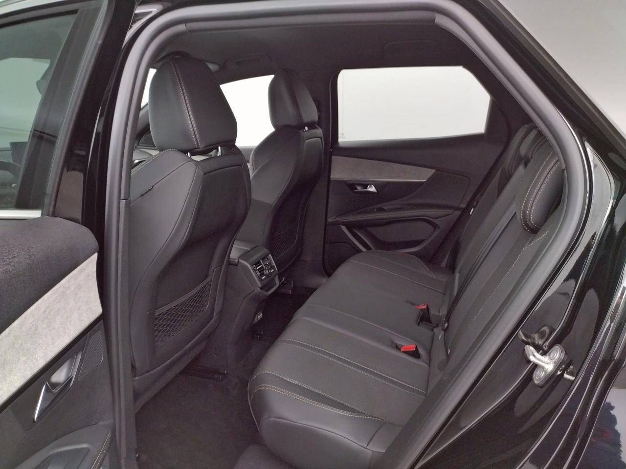 Peugeot 3008 puretech 130ch s&s eat8 gt — photo 13