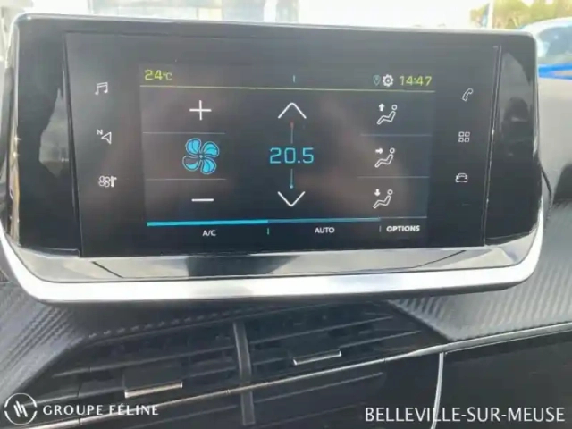 Peugeot 2008 e- 136ch style — photo 13