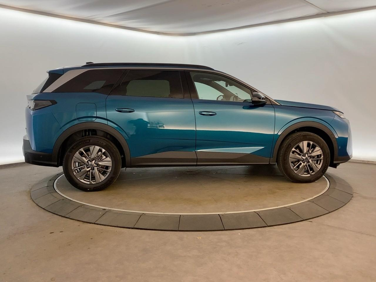 Peugeot 5008 hybrid 145 ch e-dcs6 allure — photo 4