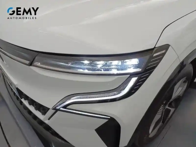 Renault Megane e-tech ev40 130ch standard charge — photo 31