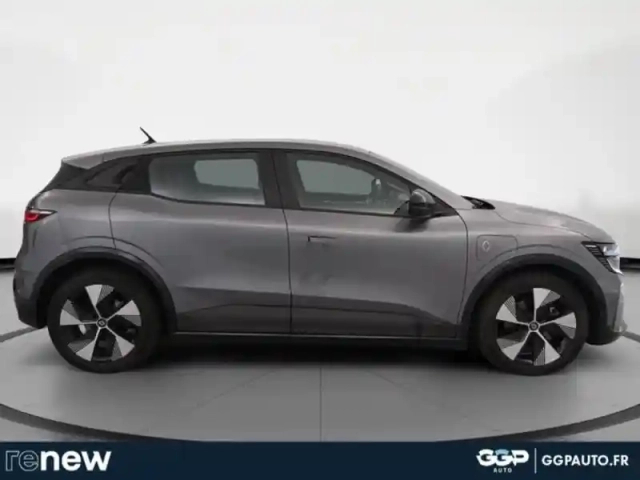 Renault Megane e-tech electric ev60 220ch equilibre optimum charge — photo 6